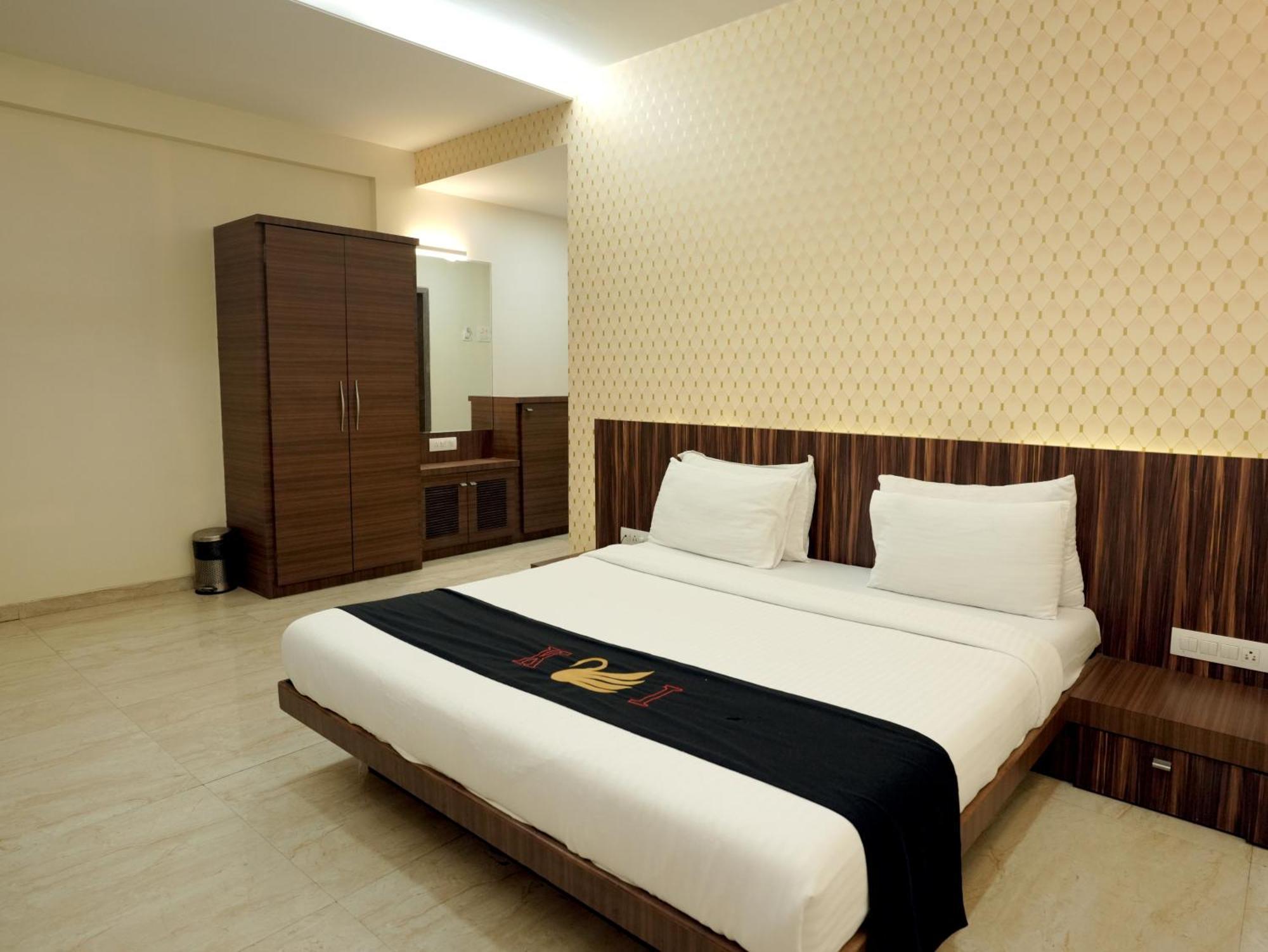 Hotel Kushala Executive Inn Тхане Екстер'єр фото
