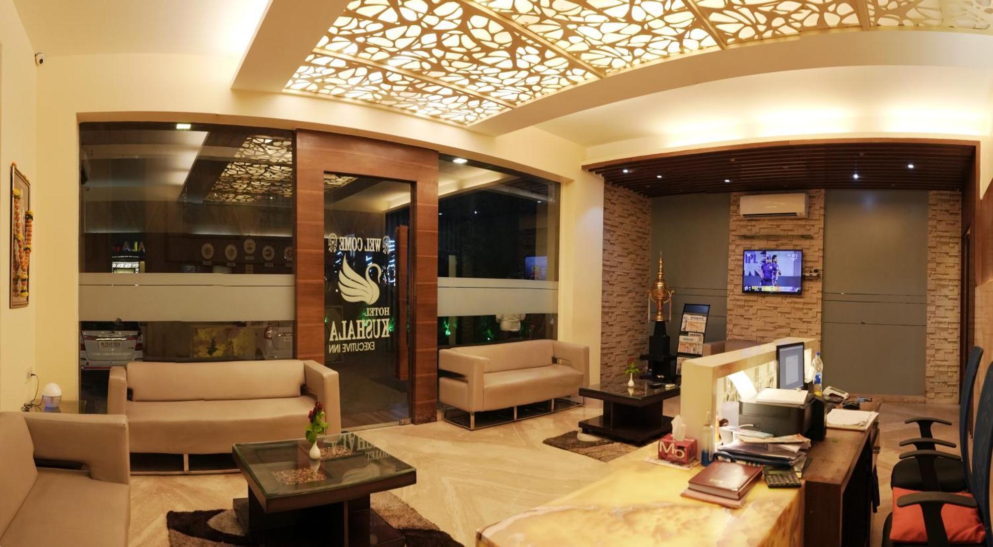 Hotel Kushala Executive Inn Тхане Екстер'єр фото